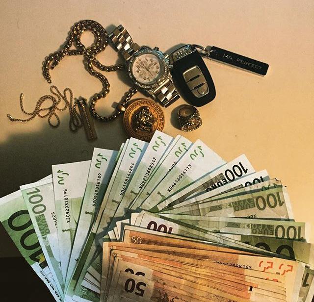 Onecoinbe's tweet image. Money talk 
#bluediamond
#leadershiprank