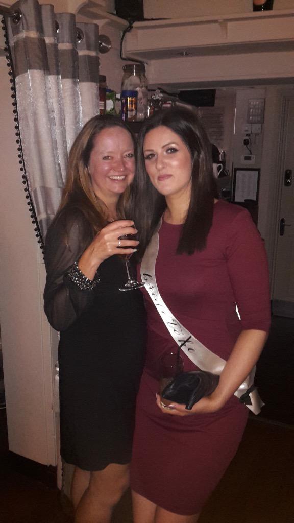 sazzavv's tweet photo. Hen Party!! 🎉 @SquallyC http://t.co/D1tDTZEqAb