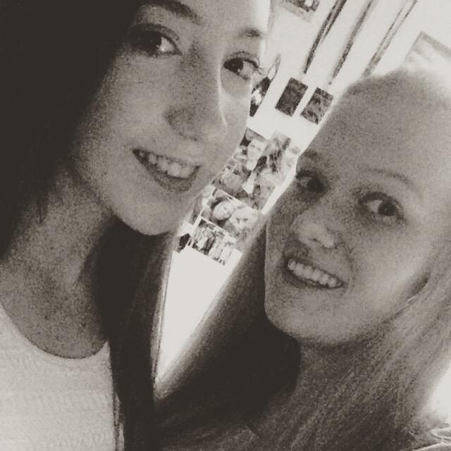 alexarcher98's tweet photo. Had a great night last night with my bestie 17years she's out up with me and counting! 😂 http://t.co/mAFuUdRLHD