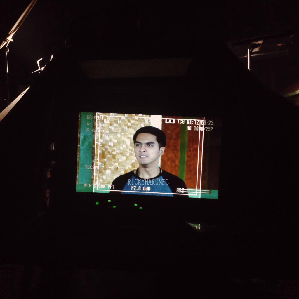 RickyharunFC's tweet photo. pangeran nya mau berubah dulu ya jd serigala😂😂 #BTS #PANGERANSCTV http://t.co/Tf2houOZyw