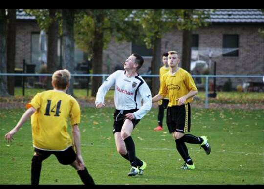 hanss_vincent's tweet photo. Victoire 1-0 ⚽⚽👌
#ACCCambraiUSMMarly
#football #numeros11 http://t.co/2JKyJmbFRU