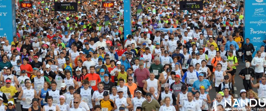 infobae's tweet photo. ¿La viste? Así fue la largada de los #42kBsAs 2015 con récord de inscriptos http://t.co/gm74TsmXi5 http://t.co/135aOsTrZB
