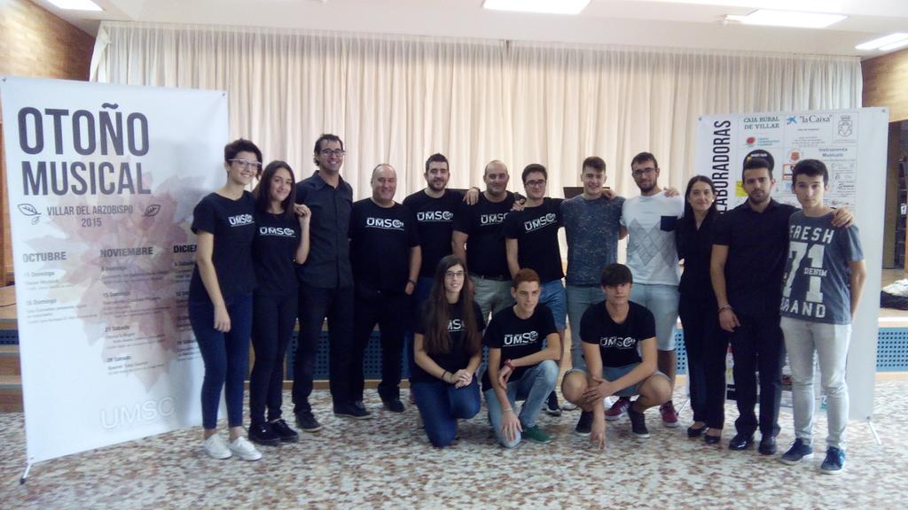 cristinaqp's tweet photo. Foto de familia #otoñomusical @umscdevillar @villararzobispo #paseomusical 2015 http://t.co/QI3mFwos2s