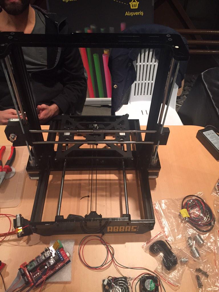 GulideK's tweet photo. #MFIST15 #tridiatolye Abbas Printer http://t.co/uHYGU45WOK