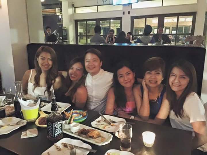 acohcsheng's tweet photo. Bcoz its sundays,its a girls night  out👯🍸🍻🍺 http://t.co/TapySCfxb3