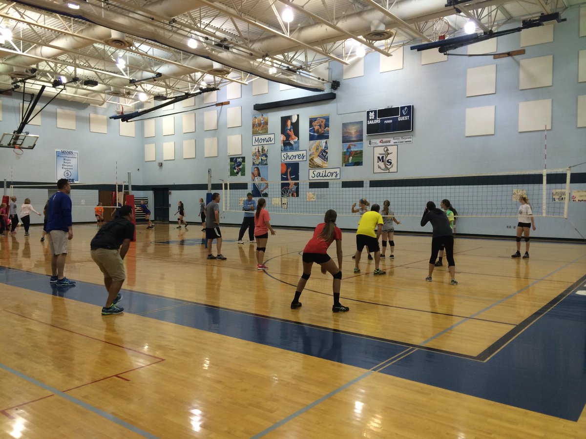 dougammeraal's tweet photo. Wrapping up a great season of @msms_sailors volleyball with an athlete/parent game and celebration meal! #msmpride http://t.co/Th8OKTExw4