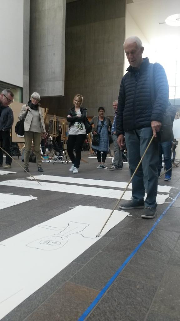 The_Big_Draw's tweet photo. Try drawing with a stick. It's a beautiful day at @CSM_news #drawingtheworld http://t.co/FhMwgCqOhD