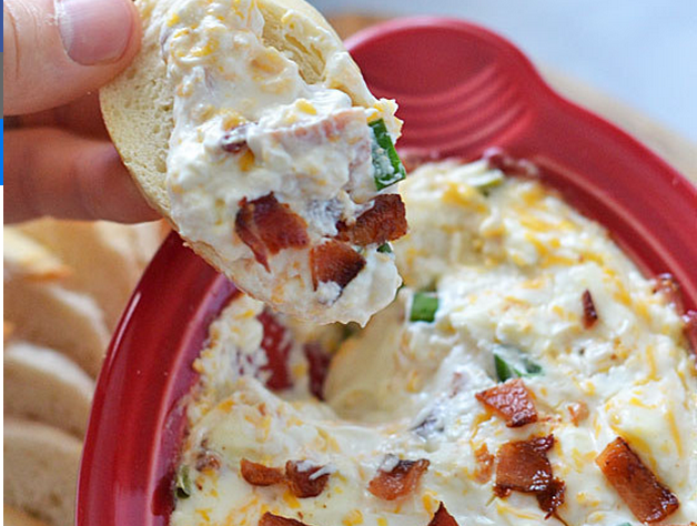 BuzzFeedFood's tweet photo. This gooey cheesy bacon dip will make your dreams come true 
http://t.co/8euMcVuC74 http://t.co/zXBbF0buO7