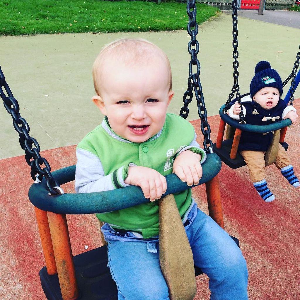 CorinneKenward's tweet photo. Swings!! #henry #littleHen #nephew #familyweekend #parklife http://t.co/0xmXXgrJVW http://t.co/x7lBBpKcnn