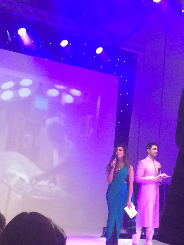 WomenBuzz's tweet photo. Great catching with @DJNoreenKhan #IFWS #Excel #Desiworkingrocking http://t.co/gwmEfuCzRf
