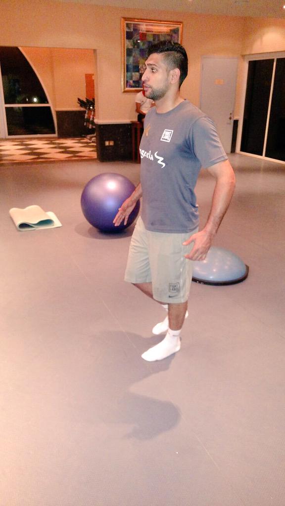 amirkingkhan's tweet photo. Gym sessions have started with @tony_brady #khanInDoha http://t.co/HotprErGkJ
