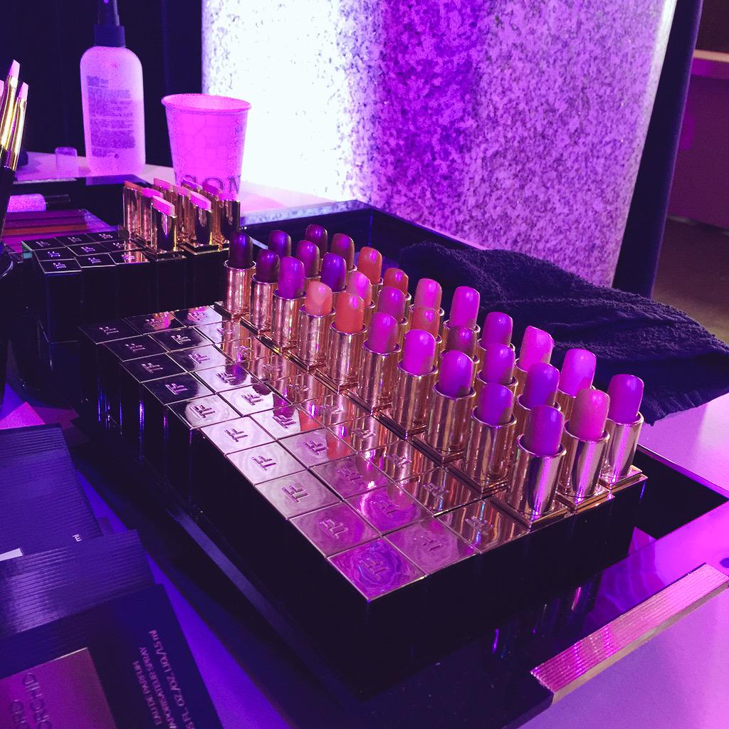 Just stumbled upon #thehouseofbeauty - #beauty pop-up by @EsteeLauderUK to raise awareness for <a href="/breastcancer/">Breast Cancer</a> 💗