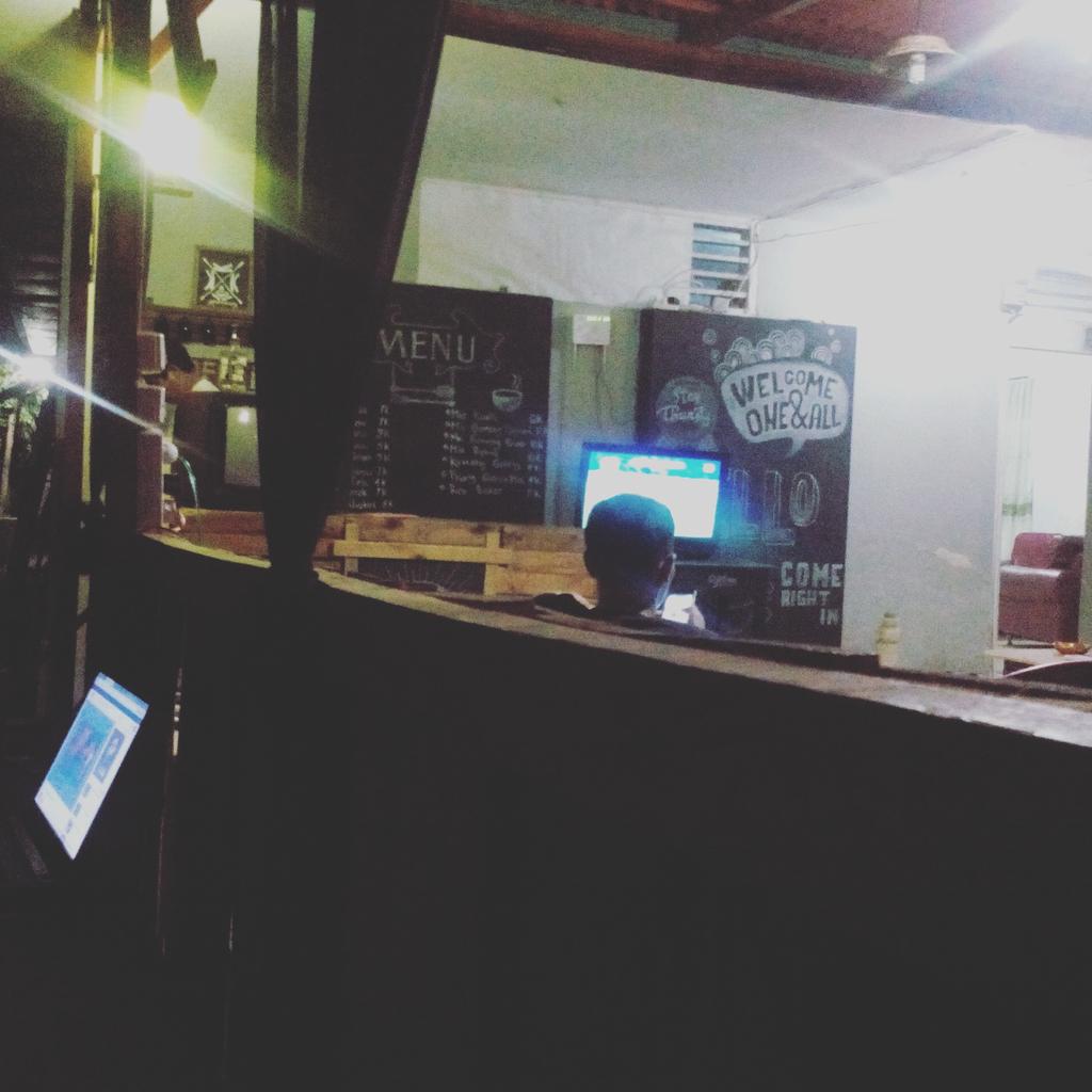 AfdallWA's tweet photo. kedai kopi kota with CRTN http://t.co/Q1c5VrPccc