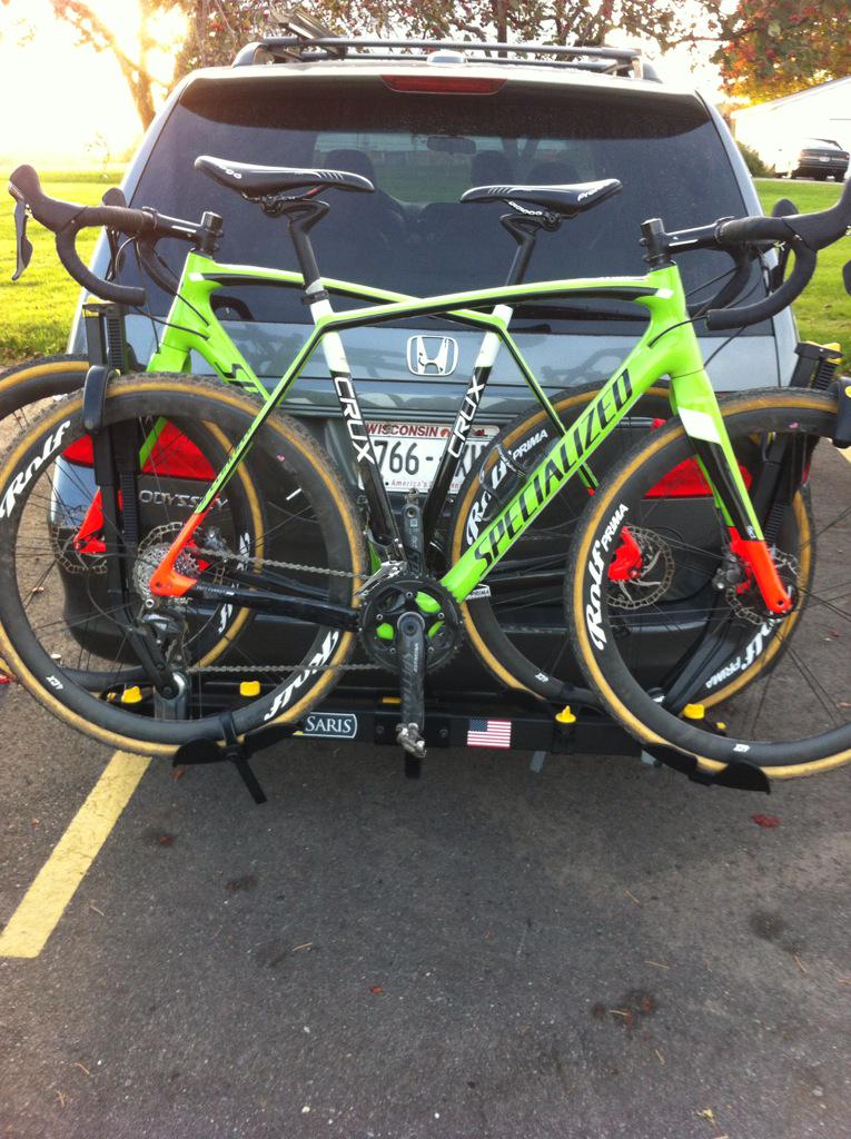 TSCarbonRepair's tweet photo. Got Hooked up with a new @SarisRacks for the family cruiser. Just Made my life easier! http://t.co/GV8oPc3Ko2
