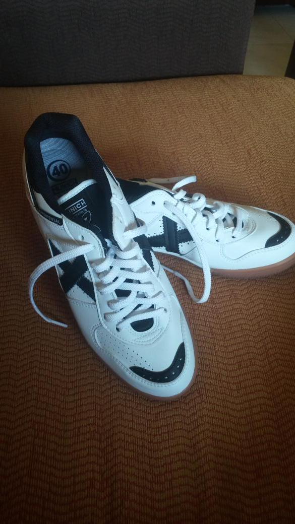 iago7's tweet photo. ¿Aún no estás participando en el sorteo de las zapatillas Munich que regalo? Es fácil: RT+FOLLOW mucha suerte 😛 http://t.co/U5JrlfaN2w