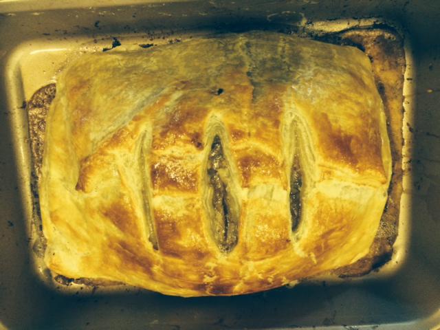 rle0210's tweet photo. Classic coarse ground pepper and a touch of onion salt - Beef Wellington! #platedroadtrip #spicecontest http://t.co/qICk3OPpwW