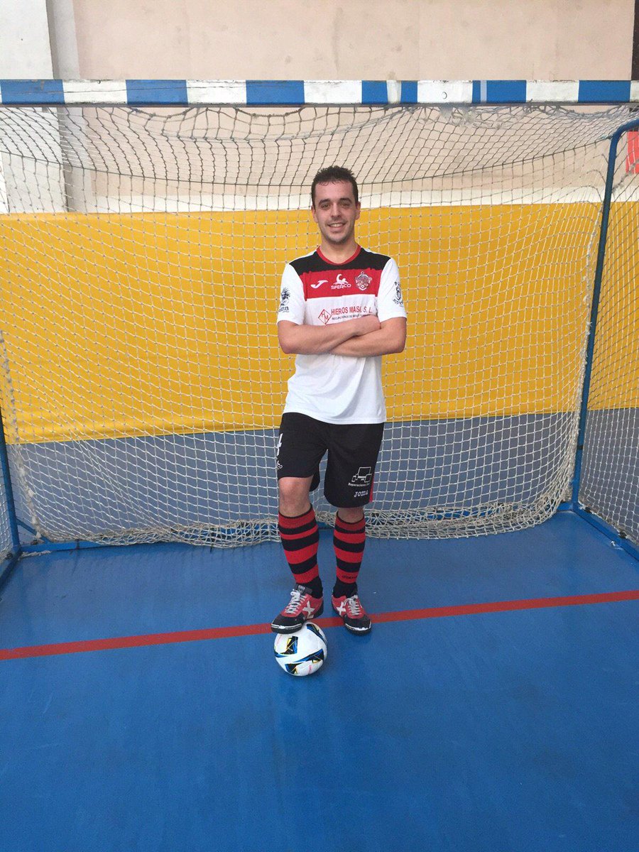 Y para acabar: Felicitaciones al primer goleador de la historia de este club: <a href="/julendav9/">Julen Dávila</a> Que no sea el ultimo...