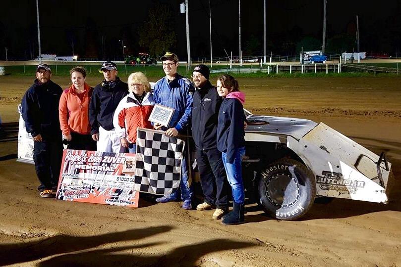 LethalChassis's tweet photo. Dan Davies picks up another WIN! The Zuver Memorial at McKean County! #teamlethal #lethalassassin http://t.co/zuWwklJeqf