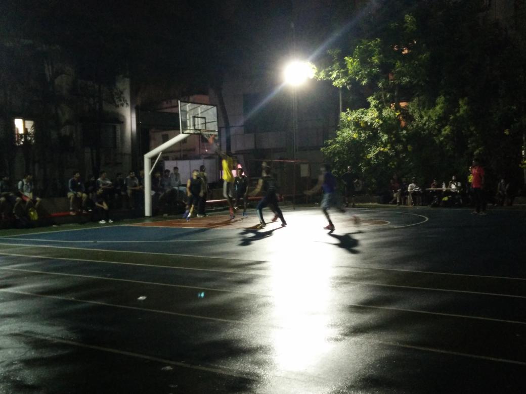 Getagameinfo's tweet photo. Here we go! The finals is between Deccan and Cape Town Bistro!! #GetAGame3on3 #LadderLeague http://t.co/J9itbzkndb