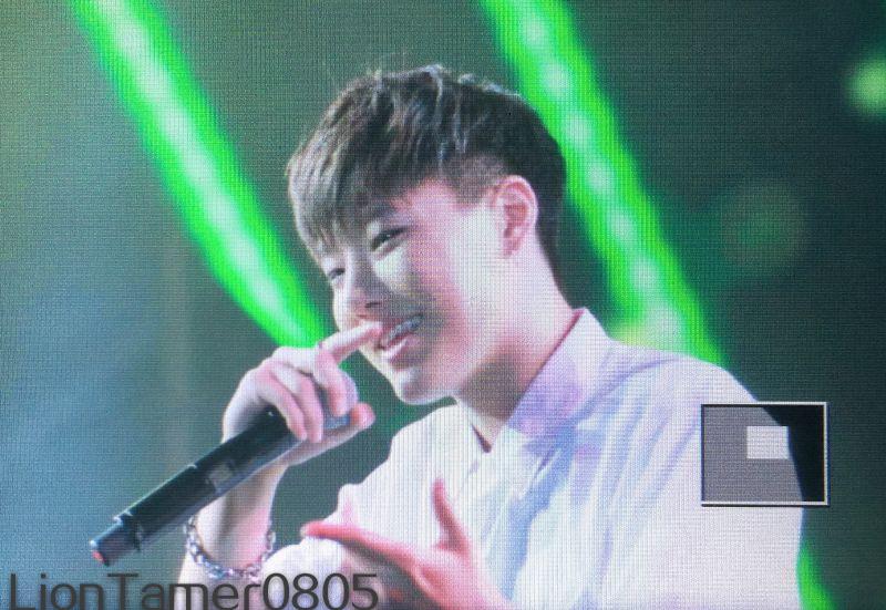UNIQ_BRASIL's tweet photo. [PREVIEW] UNIQ @ Evento da MTV EMA em Pequim [11/10/15]
#SEUNGYOUN #승연 #유니크

cr: LionTamer_0805 http://t.co/5MBHfMUqtu