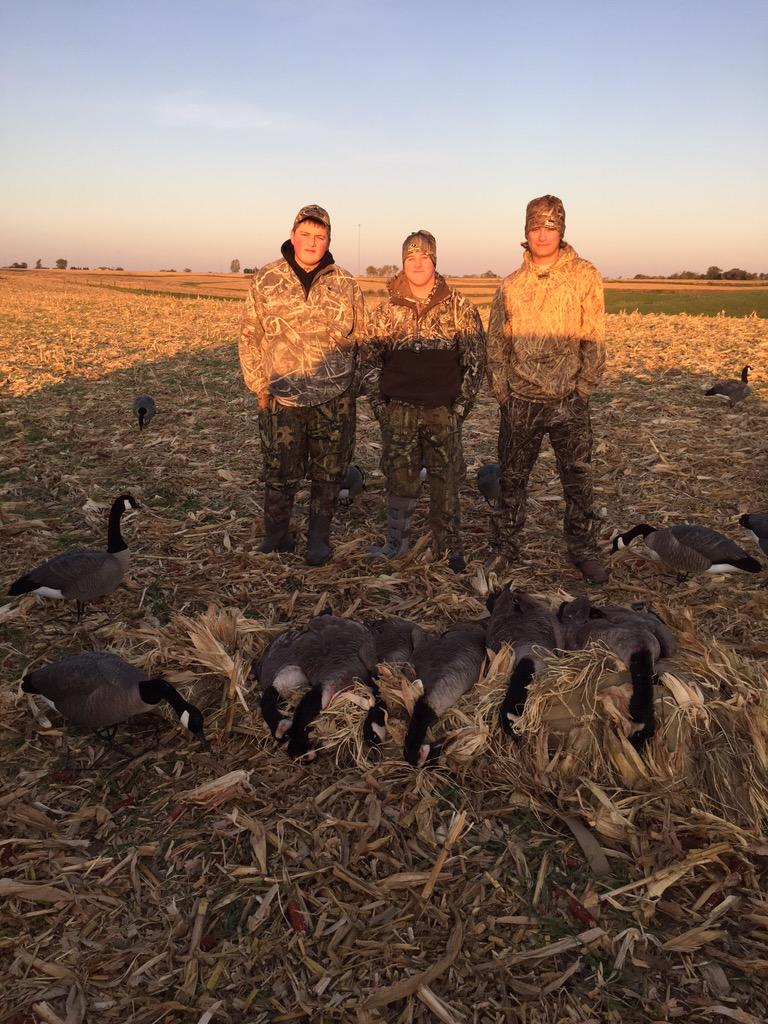 Iowa_HF_Supply's tweet image. Nice 3 man limit for pro-staffers @CameronOnstot and @Denver_Dean01 along with @Durbala_18 #cutem #wackNstack