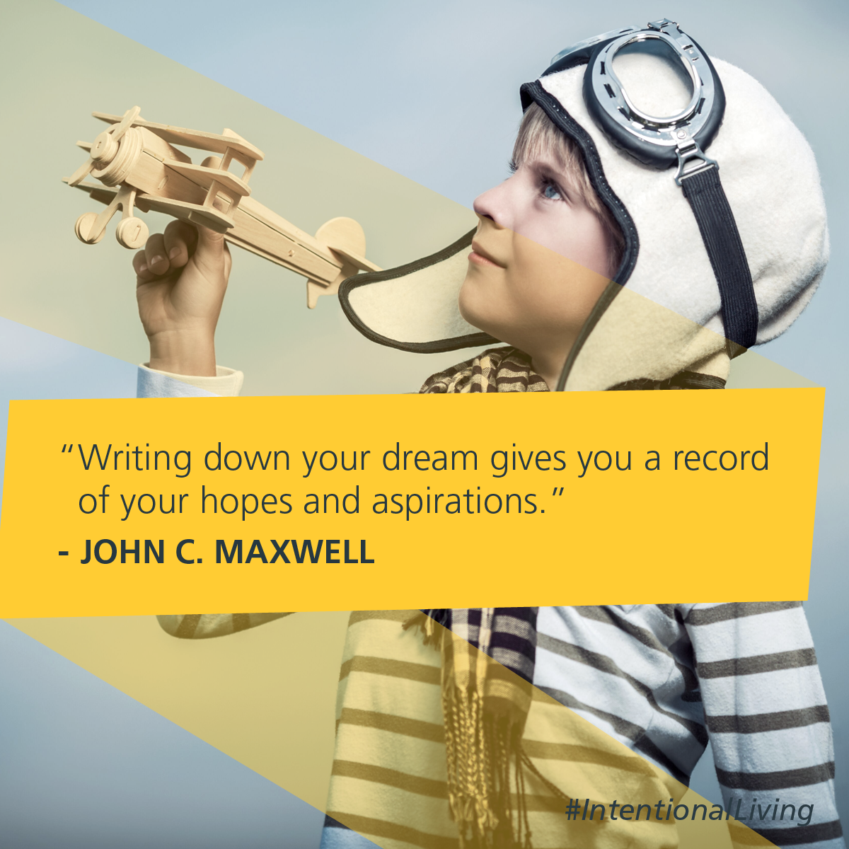 Maxwell_Leaders's tweet photo. Writing down your dream gives you a record of your hopes &amp; aspirations. #IntentionalLiving http://t.co/4S6zmmHZsx