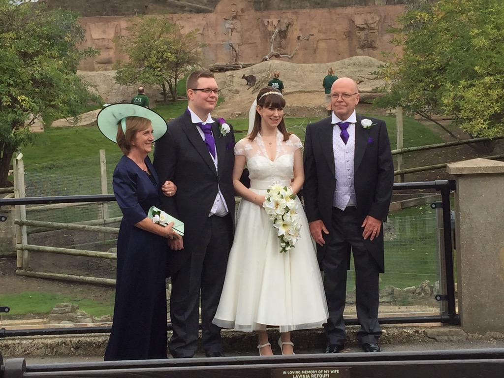 EBmaskell's tweet image. Had a wonderful day @ZSLEvents for the wedding of Mr &amp;amp; Mrs Slack, the Kangaroos even boxes for us!