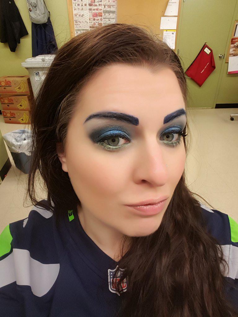 megssweetlashes's tweet image. Check my #blue &amp;amp; #green #bluebrows #gohawks #youniquebymeganbland #megssweetlashes #mystyle #newproducts #splurge