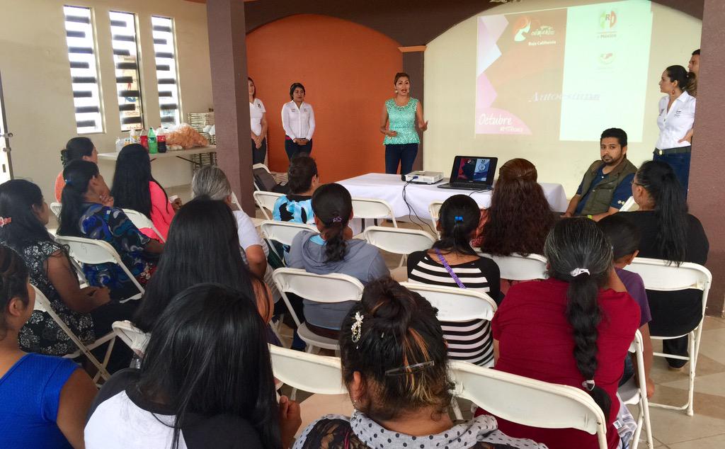 MujerMTBC's tweet photo. Iniciamos los talleres para el corazón de una mujer. Gracias San Quintin por recibirnos. #MTRosa http://t.co/sSBxkhTDEH