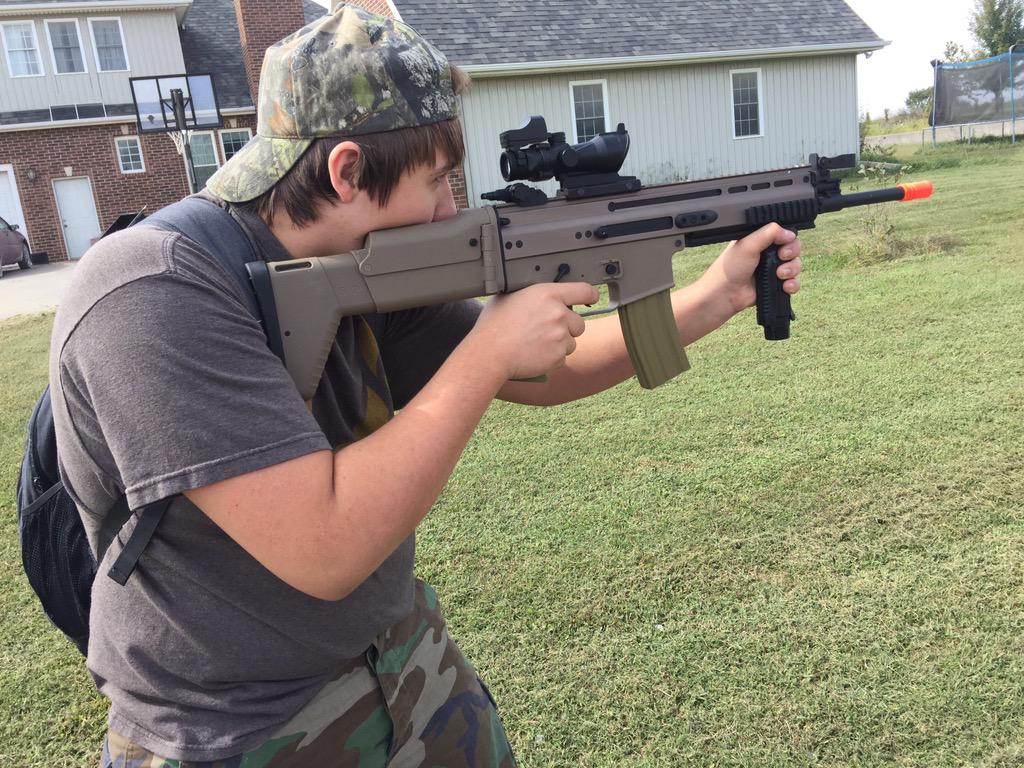 MidMapAirsoft's tweet image. Matt the trap cat with his new scar.