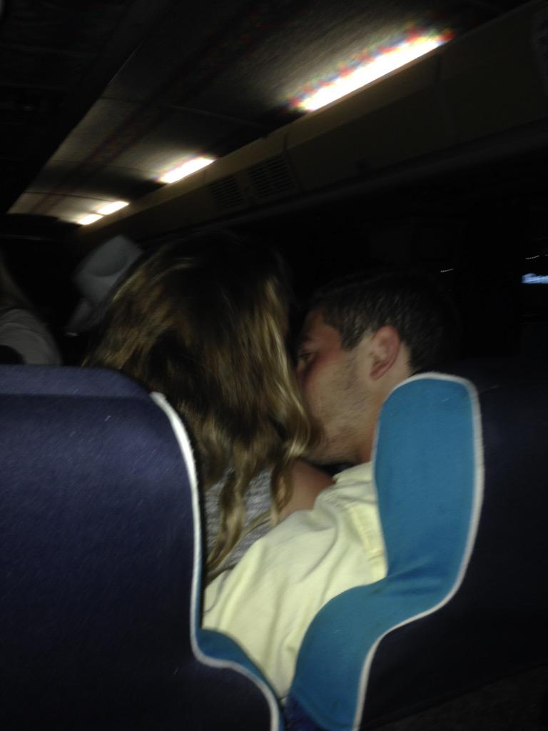 CarolinaCraus's tweet photo. that is caroline #ouweekend http://t.co/N2G5DUHys3