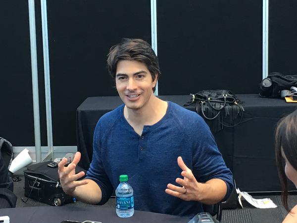 caitylotzarmy's tweet photo. Interviews time! So, who's joining these #Legends for a #LegendarySunday at #NYCC2015? @TheCW_Legends http://t.co/3NUszCpfGy