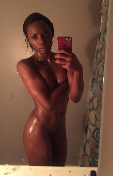 Fresh out the shower ???? http://t.co/CIfuEWQcfo