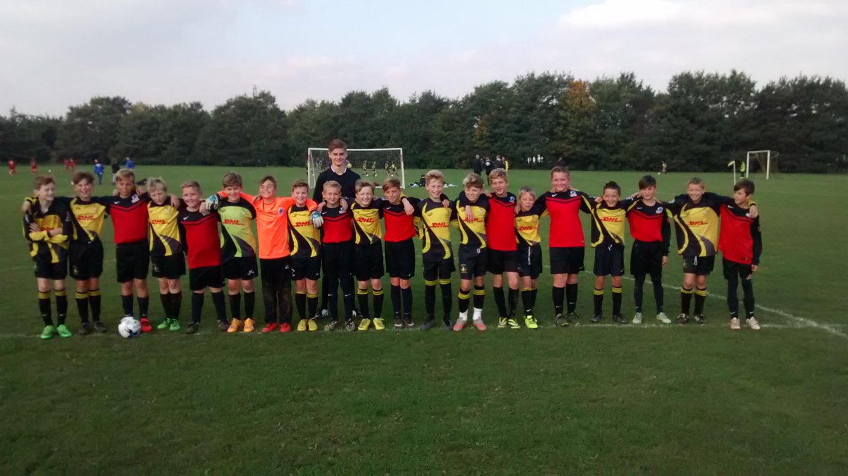 LarkfieldFC's tweet photo. Our U12 Boys v Chatham Corinthians Youth in the cup today
#respectweekend #RespectSYSO @KentFA http://t.co/8jes6M4pnV