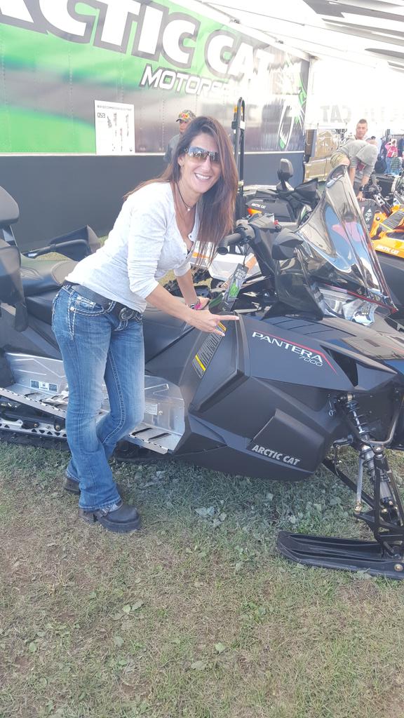 MariaErna's tweet photo. Back at the NH Drags & Watercross #SnowMobileRaces @Pantera \m/ http://t.co/kD0Xx40kGD http://t.co/3KNu8f1vyu