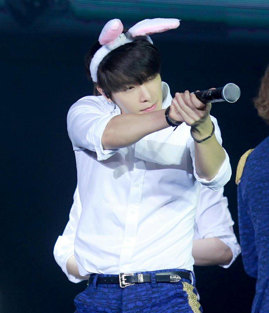 DH_honey's tweet photo. ん♪♪ 💕💕 ❀ ❀ 💘
#donghae …D - 3
#DHcountdown … D - 3
ใครนอกใจ คุณตำรวจจับนะเออ… …
(呀_李小赫)
http://t.co/XnQph8oE4M http://t.co/4L2XjZ1Xxh