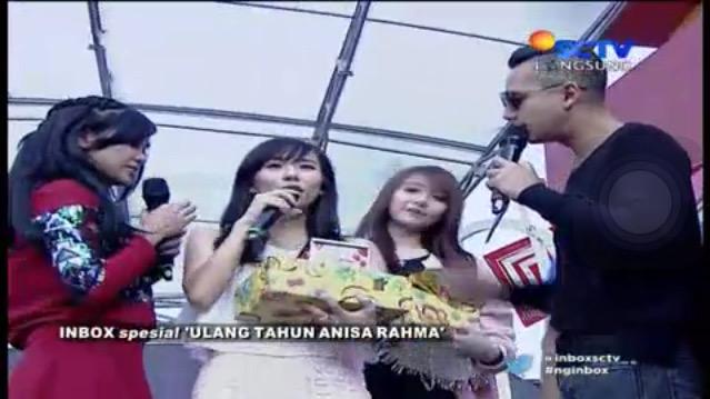 Ternyata teman-teman Cherrybelle <a href="/AnisaRahma_Adi/">Anisa Rahma Adi</a> dulu nih yang jadi tamu misterius pagi ini. #InboxHBDAnisaRahma