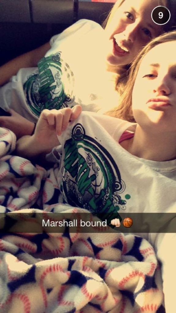 mlindy21's tweet image. happy 19th bff ☺🎉 hope u had a fab day ! srry I can&apos;t be there to celebrate with u, but I love and miss u lots 🐛💗