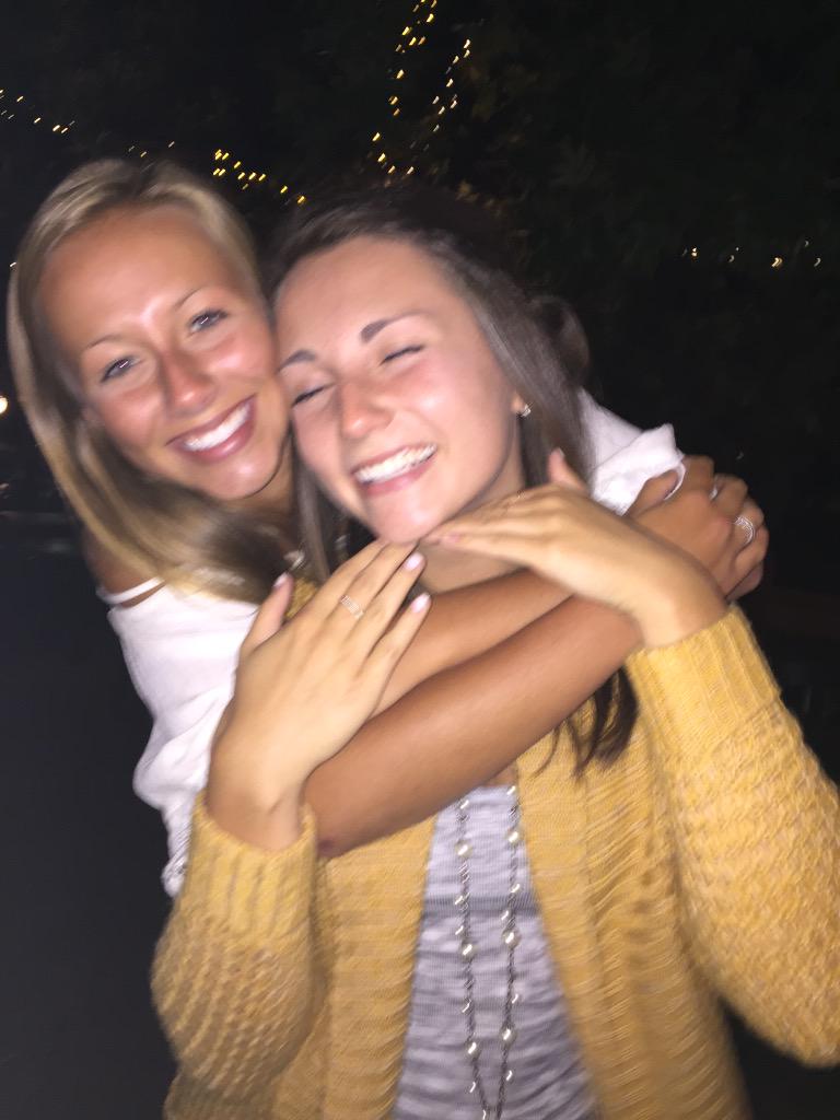 mlindy21's tweet image. happy 19th bff ☺🎉 hope u had a fab day ! srry I can&apos;t be there to celebrate with u, but I love and miss u lots 🐛💗