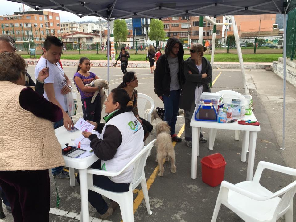 eugeangarita's tweet photo. @OlgaVictoriaRC ✌2 en gran jornada Animalista en compañía de candidato JAL #SegundoRubiano #MIRA86 localidad d Prado http://t.co/rTTIxsg1lI