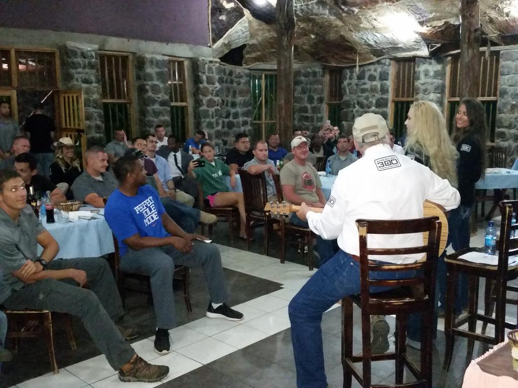 oneteamcf's tweet photo. Another remote base another great night! @ArmedForcesEnt American Cowgirls Tour #longlivecowgirls #longlivetroops http://t.co/gdM84S0AJf