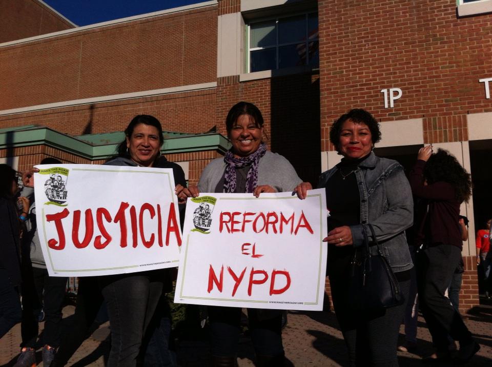 Miembros de @MaketheRoadNY apoyan #RighttoKnow Act. Justicia y reforma! #respectanddignity