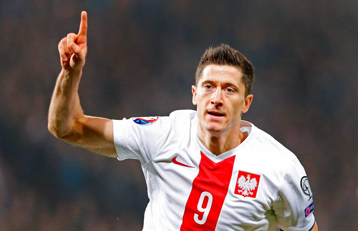 Independent_ie's tweet photo. #ICYMI - 'I bumped into the TV and Lewandowski fell over' - Twitter reacts to #POLvIRE: http://t.co/ZlrILcBCs9 http://t.co/q0s5M3eeCM