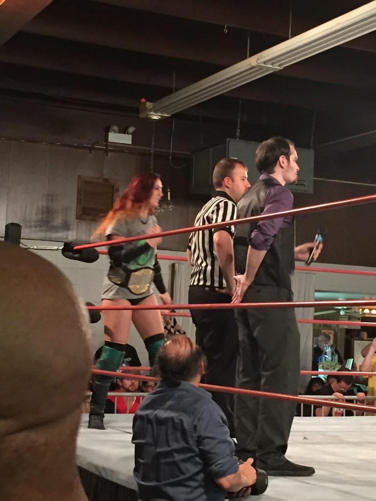 FearlessRiOT's tweet photo. Madison Eagles! #SHIMMER78 http://t.co/VlLb1Gc1VD