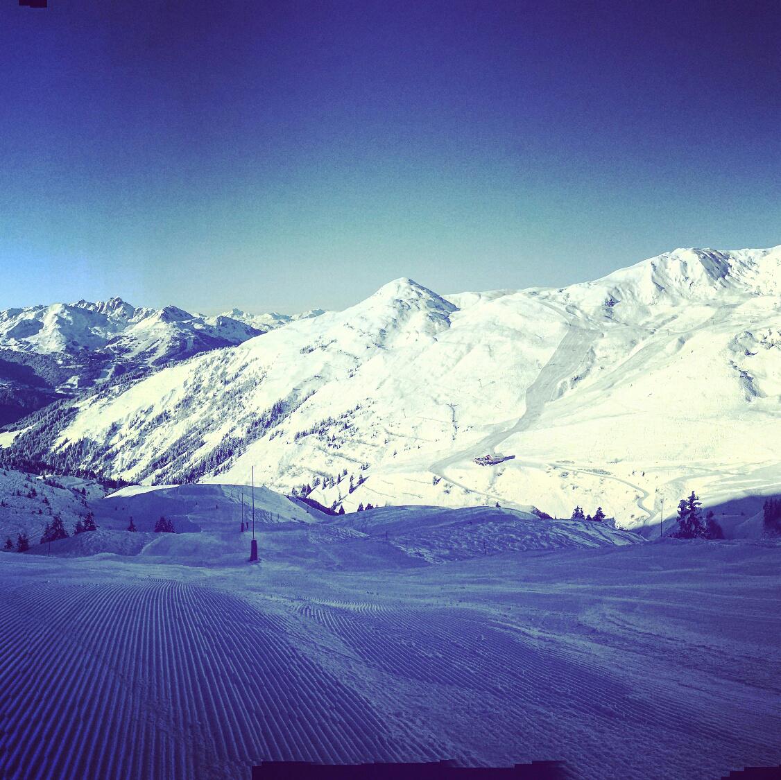 pisteio's tweet photo. #slopesarecalling #cantwaittoski #littlemorningride #perfectslopes 
@pisteio http://t.co/ml0wBOtlE0