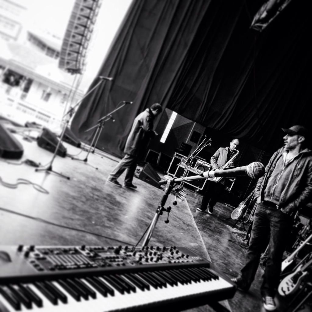 viejaruta's tweet photo. Soundcheck Argentina Blues Festival @viejaruta @argentinabluesfestival #argentinabluesfestival http://t.co/EQ0dz16XpF