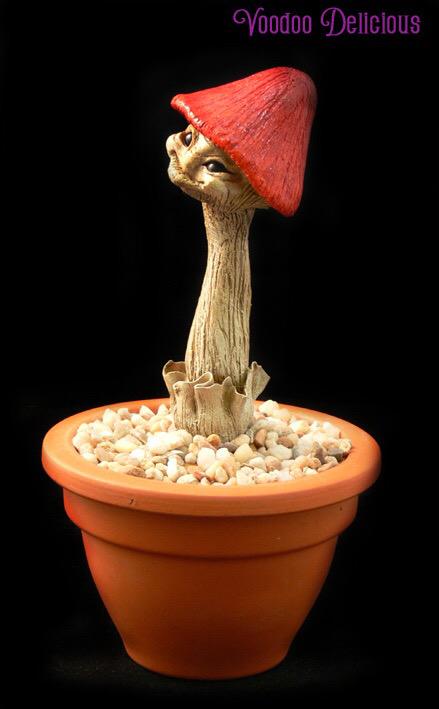 VoodooDelicious's tweet image. More mushroom madness, little potted #ooak #fantasy sculptures