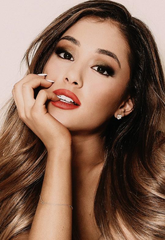 I'm Gigi and I'm just looking for new friends RT please 😊