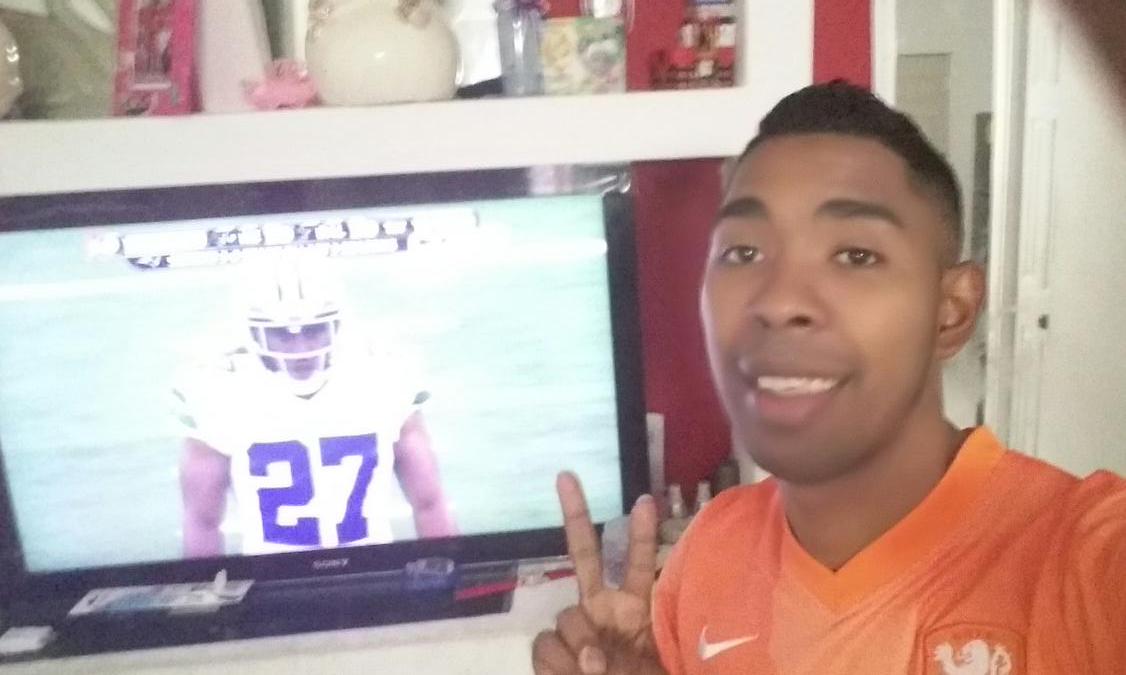 ElTeno20's tweet photo. #domingorelax viendo NFL por @cableondasports http://t.co/l2H9evzu5k