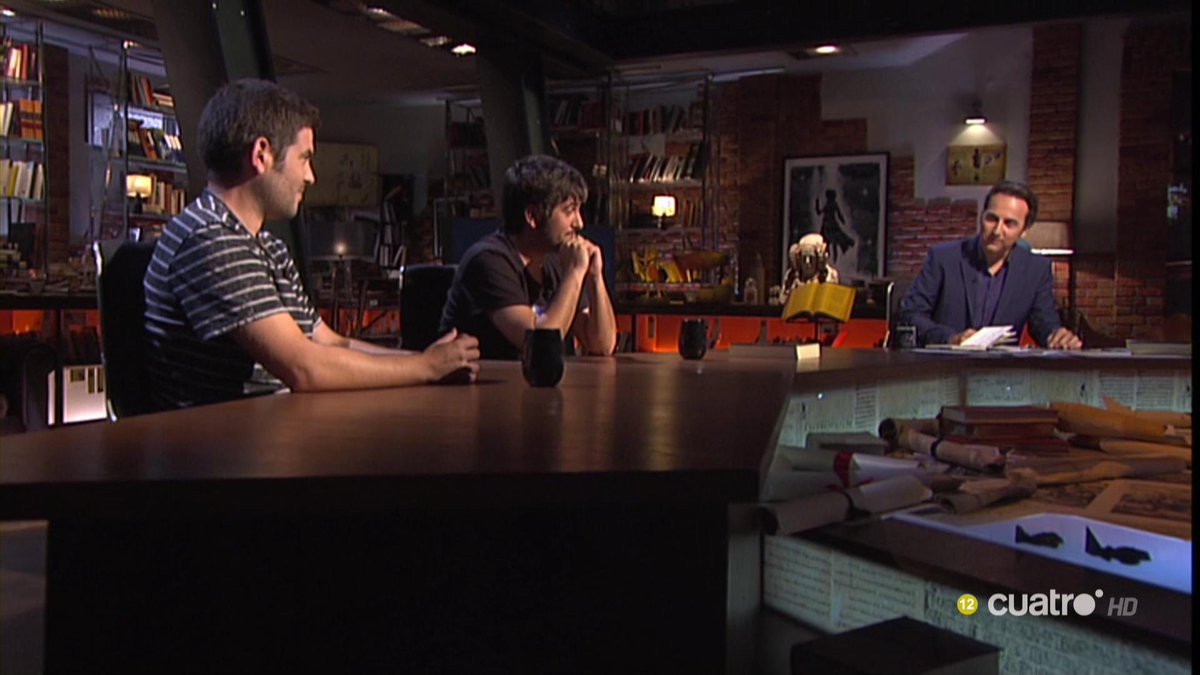 navedelmisterio's tweet photo. Ya estamos con @estopaoficial   y con @doctorgaona en plató #CuartoMilenio http://t.co/aLNbP4vMv0